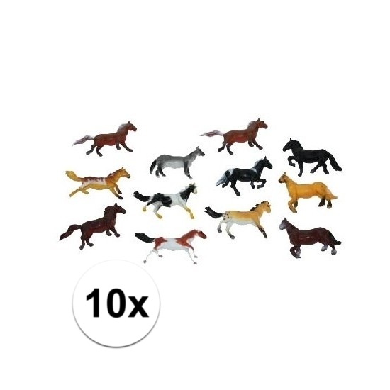 Paardjes set van 10x plastic speelgoed paarden van 6 cm