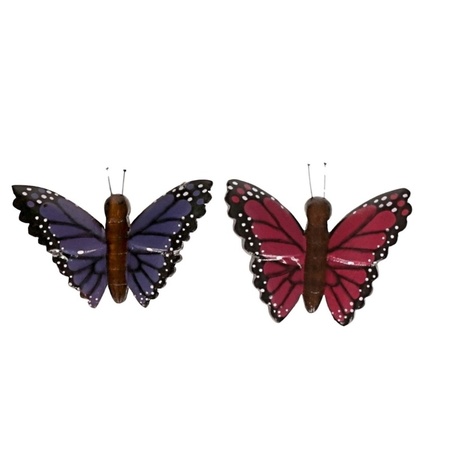 2 stuks Houten koelkast magneetjes in de vorm van een paarse en roze vlinder