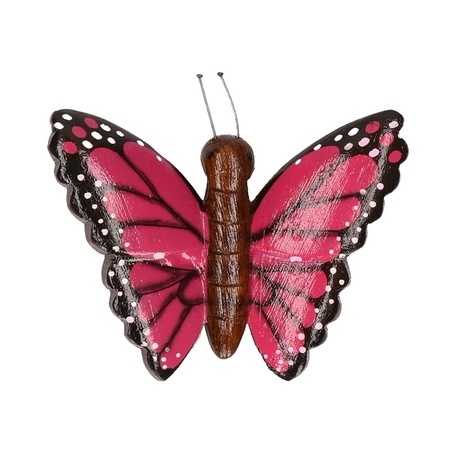 Houten magneet in de vorm van een roze vlinder