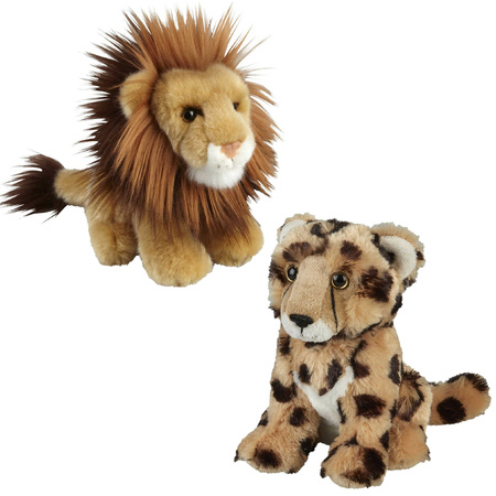 Knuffeldieren set leeuw en cheetah luipaard pluche knuffels 18 cm