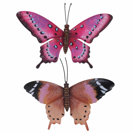 Set van 2x stuks tuindecoratie muur/wand vlinders van metaal in roestbruin en roze 35 x 24 cm