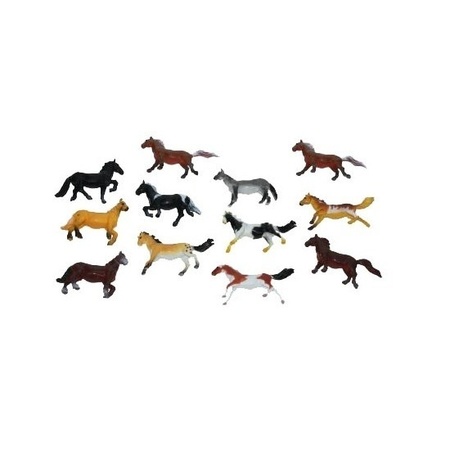 Paardjes set van 4x plastic speelgoed paarden van 6 cm